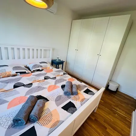 Apartamento Fortuna In Malinska- 100m From The *